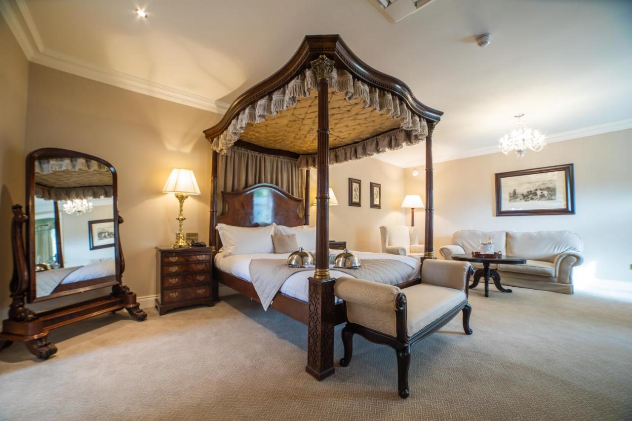 Finnstown Castle Hotel Lucan Luaran gambar