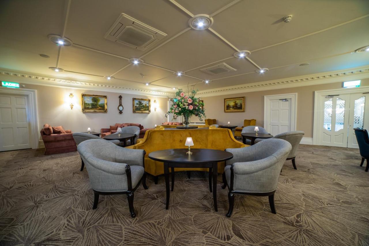 Finnstown Castle Hotel Lucan Luaran gambar