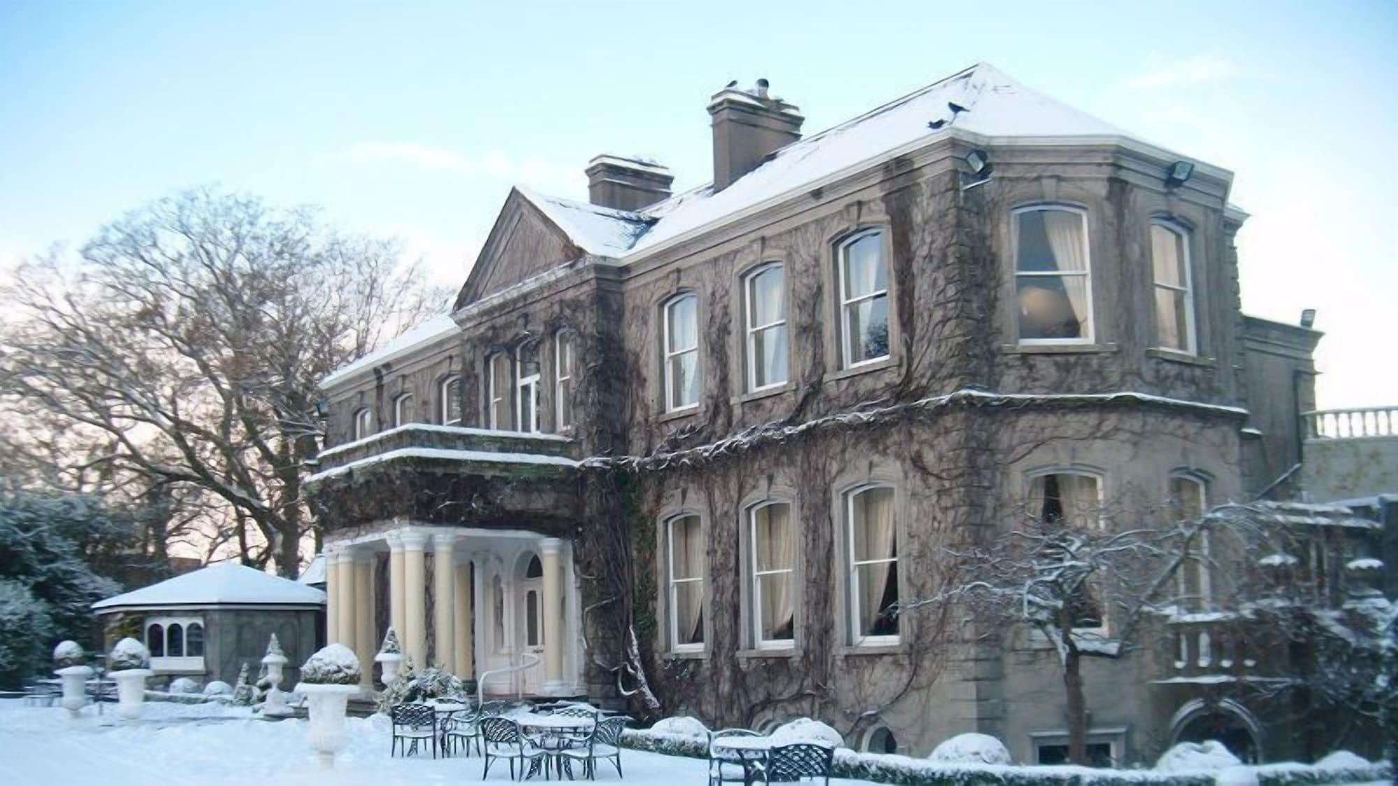 Finnstown Castle Hotel Lucan Luaran gambar