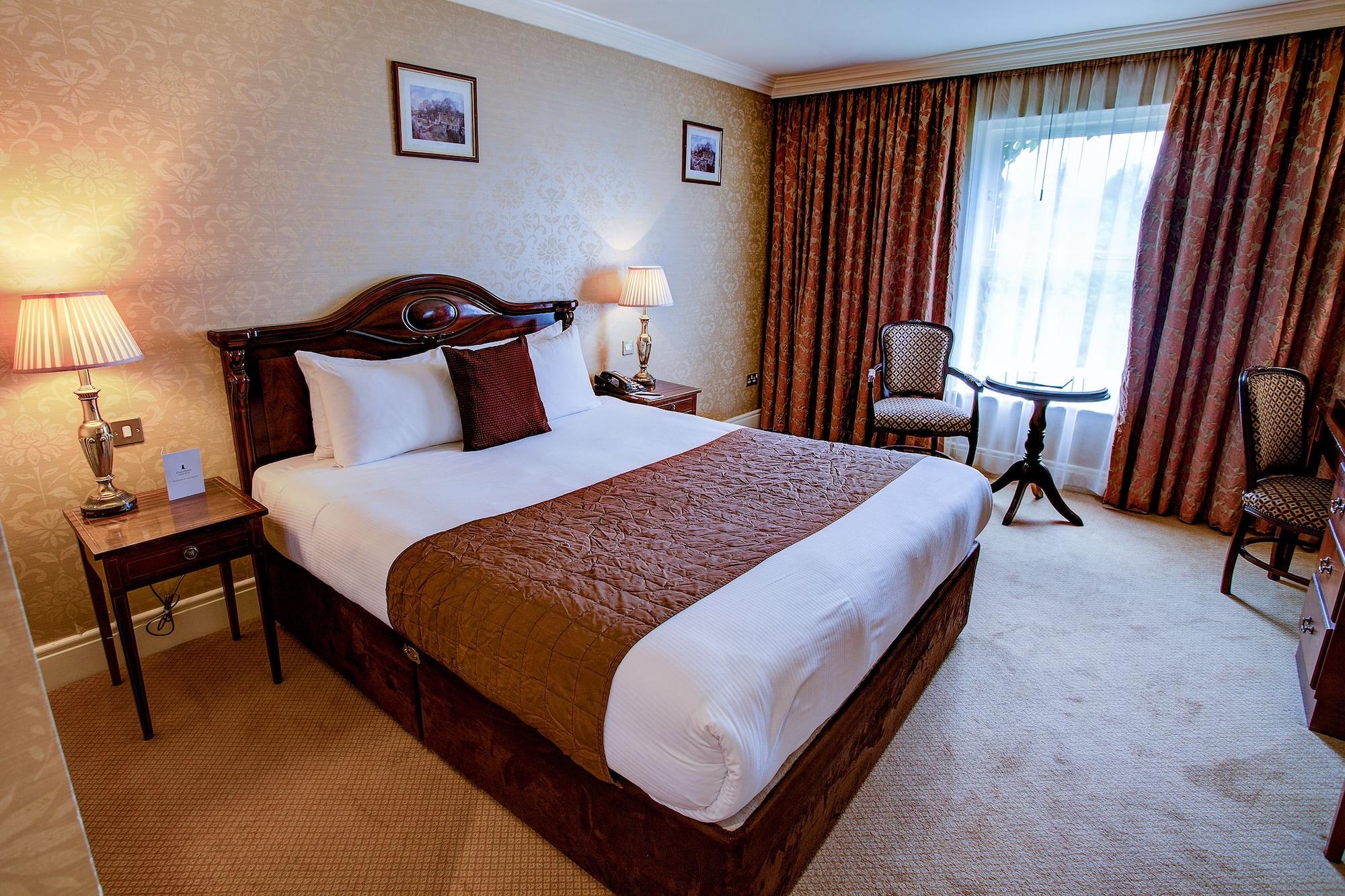 Finnstown Castle Hotel Lucan Luaran gambar