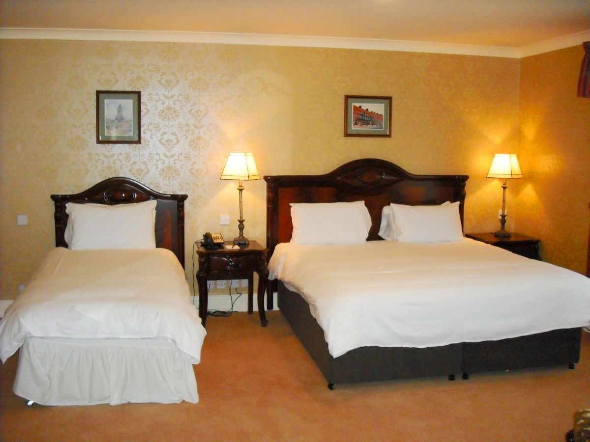 Finnstown Castle Hotel Lucan Luaran gambar